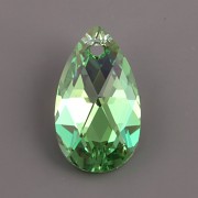 Swarovski Elements přívěsky 6106 – Hruška – Peridot AB – 22mm