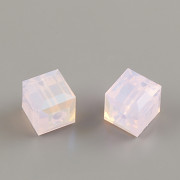Korálky Swarovski Elements – kostička 5601 – Rose Water Opal Shimmer – 6mm