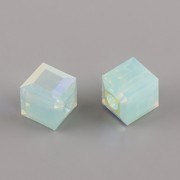 Korálky Swarovski Elements – kostička 5601 – Chrysolit Opal Shimmer - 6mm