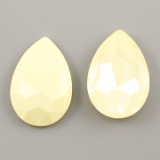 Slza Swarovski Elements 4327 - Soft Yellow Ignite - 30mm