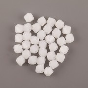 Sluníčka korálky – White Alabaster - 4mm