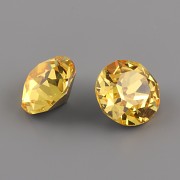 Swarovski Elements XILION Chaton 1088 – Light Topaz Foiled – 6mm