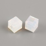 Korálky Swarovski Elements – kostička 5601 – White Opal AB – 6mm